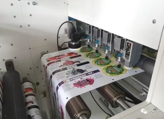 VD3350 डिजिटल लेबल डाई कटर स्लिटिंग और लेमिनेटिंग के साथ