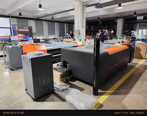 FL5080 डिजिटल पॉलिमर सीटीपी प्लेट मशीन 50 "× 80" अधिकतम चौड़ाई 3 ~ 5 वर्ग मीटर / घंटा आउटपुट गति और 0.14-6.35 मिमी प्लेट मोटाई के साथ