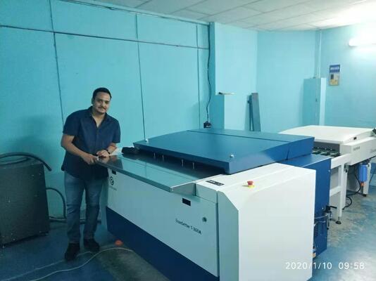 256 चैनल कंप्यूटर टू ऑफसेट प्रिंटिंग थर्मल प्लेट सीटीपी मशीन 55 प्लेट प्रति घंटा और स्वचालित प्लेट लोडिंग स्क्वायर डॉट्स