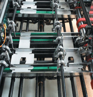 अनोखा चाकू बैरल डिजाइन कार्टन विंडो बॉक्स पैचिंग मशीन