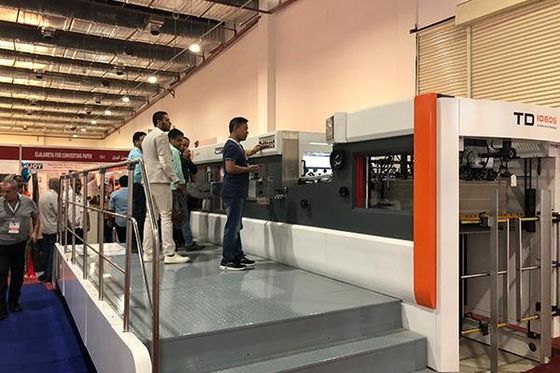 7500S/H उच्च गुणवत्ता वाली स्वचालित पन्नी मुद्रांकन मरम्मत काटने की मशीन TDS1060